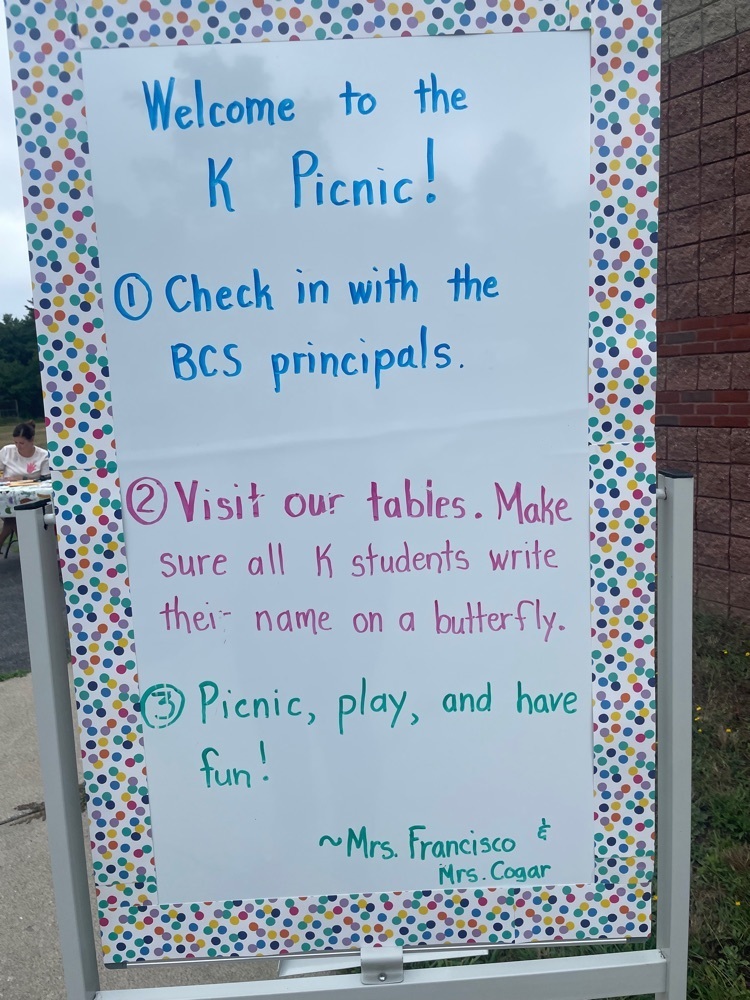 sign welcoming k students and their families to the picnic